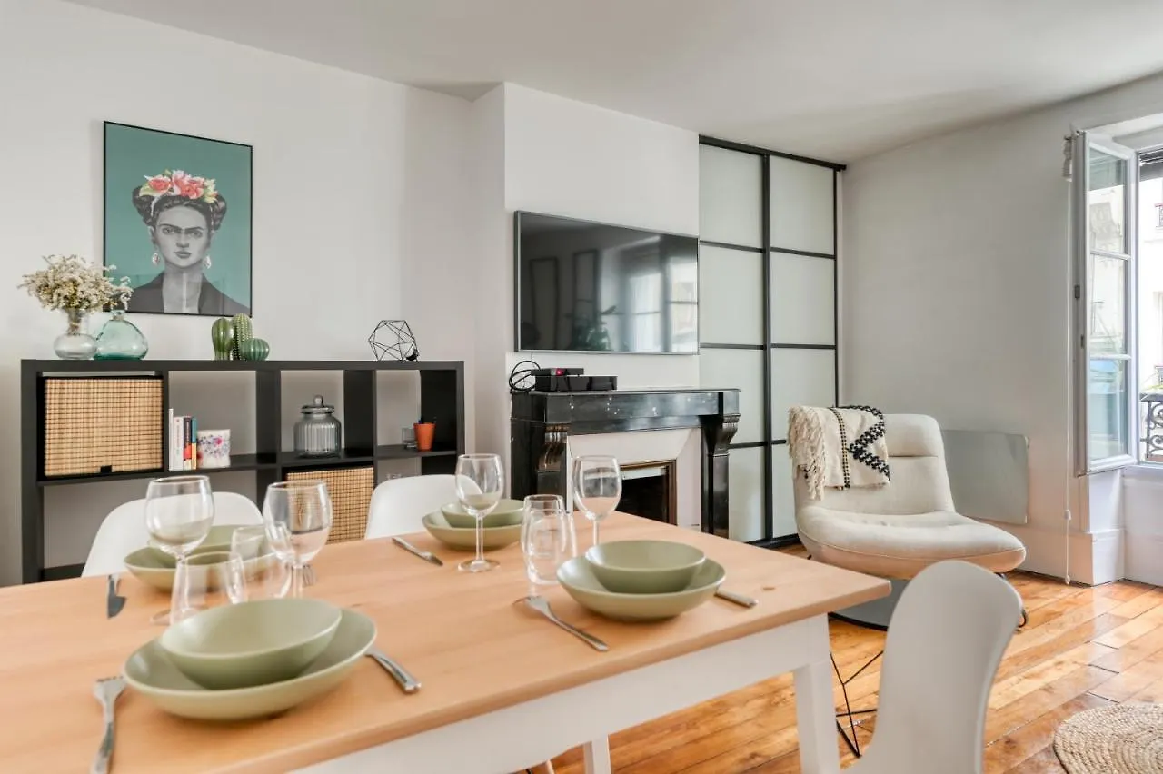 Appartement Elegant Au Pied Du Sacre Coeur ! Paryż Apartament